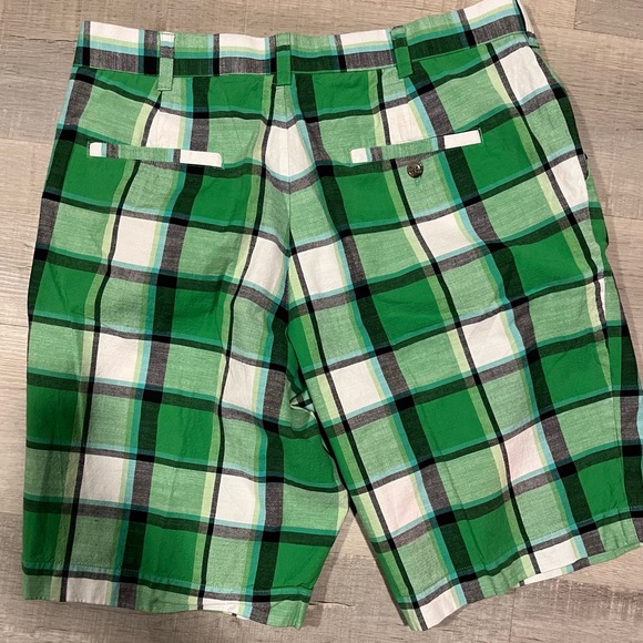 Loudmouth Vibrant Green Plaid Men's Shorts - Picture 3 of 3